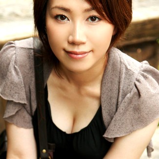 Shizuka Matsuzaka 松坂静