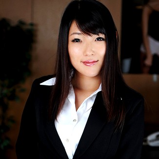 Akane Okamoto 岡本朱音